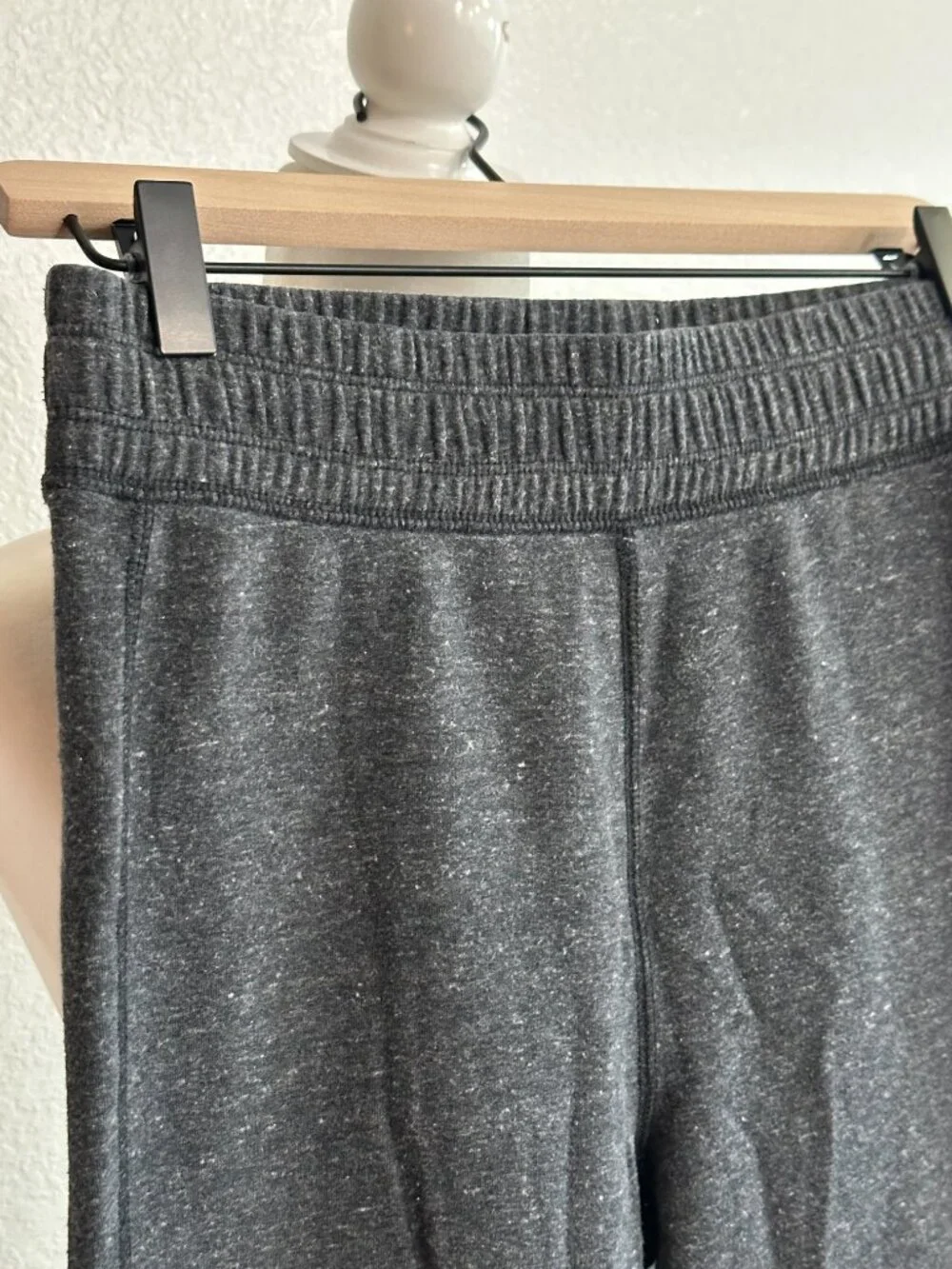 Abercrombie & Fitch Joggers Women’s Medium Gray Sweatpants Cozy Lounge Pants Ath - Picture 4 of 7